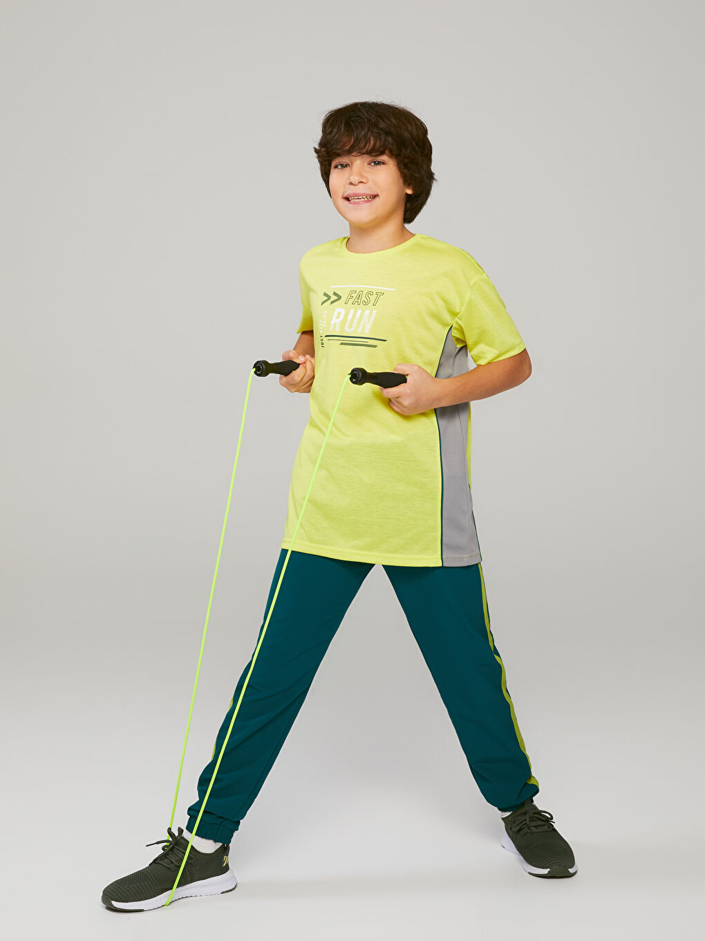 LCW Kids Relaxed Fit Crew Neck Printed Boys' T-Shirt -W28230Z4-FVK