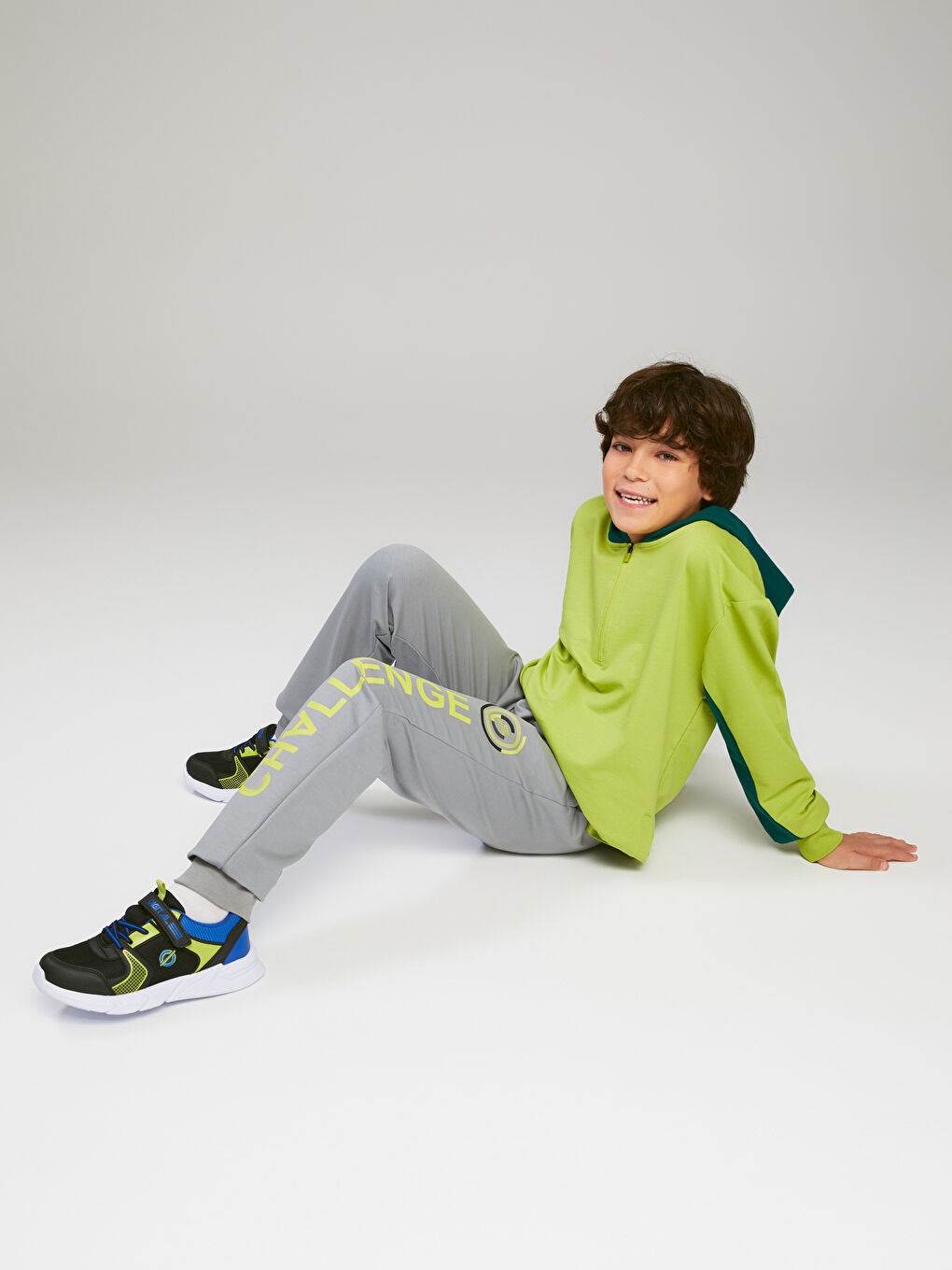 LCW Kids Elastic Waist Printed Boys' Jogger Sweatpants -W28231Z4-GSE