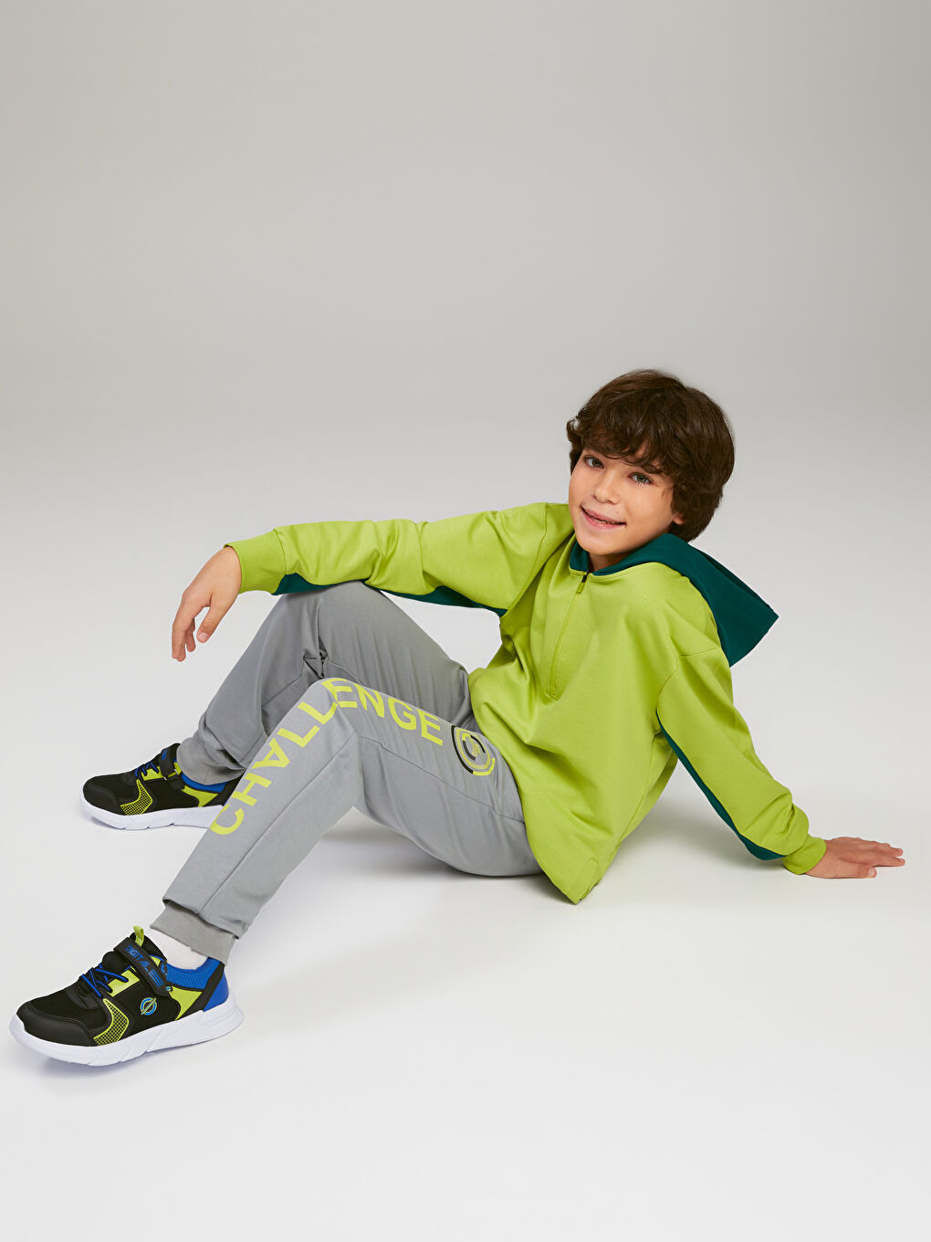 LCW Kids Elastic Waist Printed Boys' Jogger Sweatpants -W28231Z4-GSE