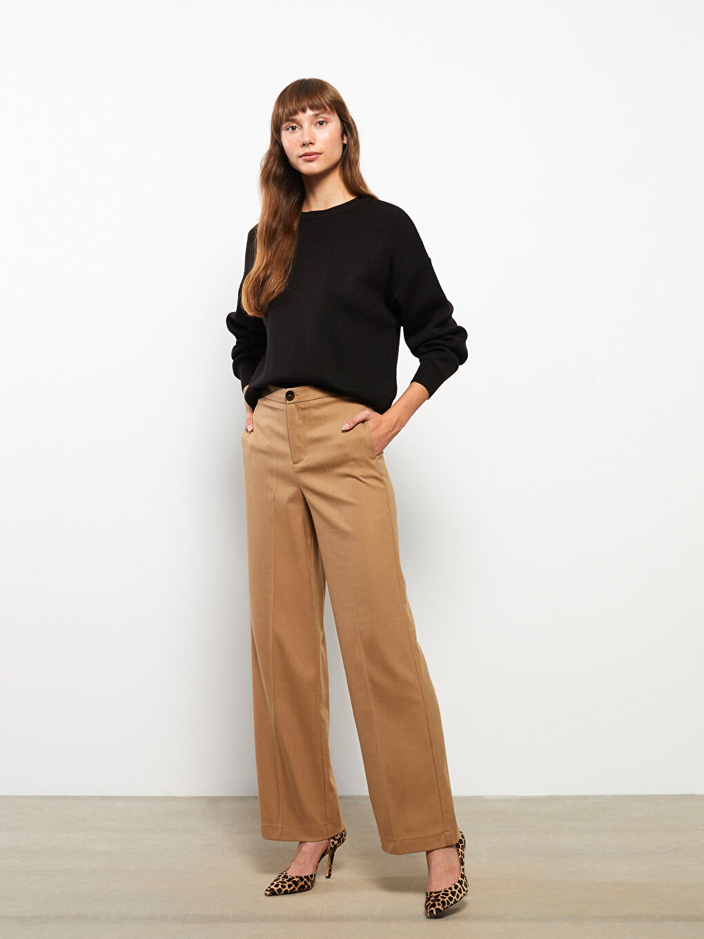 Siyah Bisiklet Yaka Düz Uzun Kollu Kadın Triko Kazak