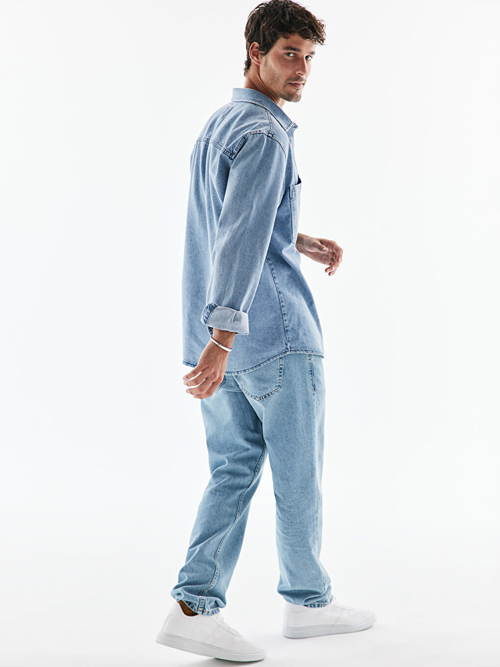 Standard Fit Men's Denim Jacket-2