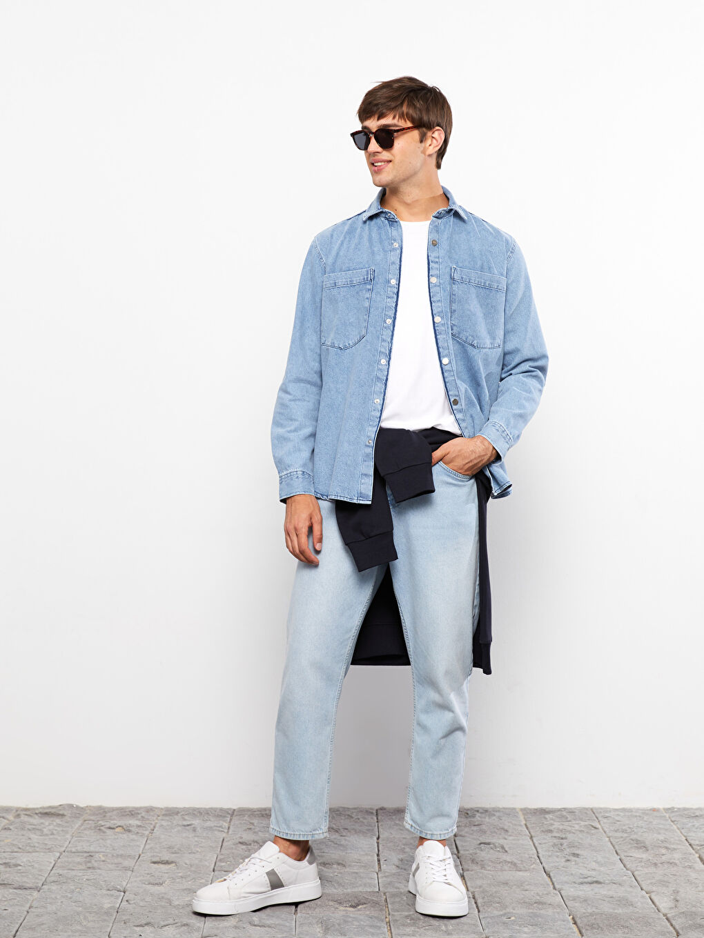 Standard Fit Men's Denim Jacket-3