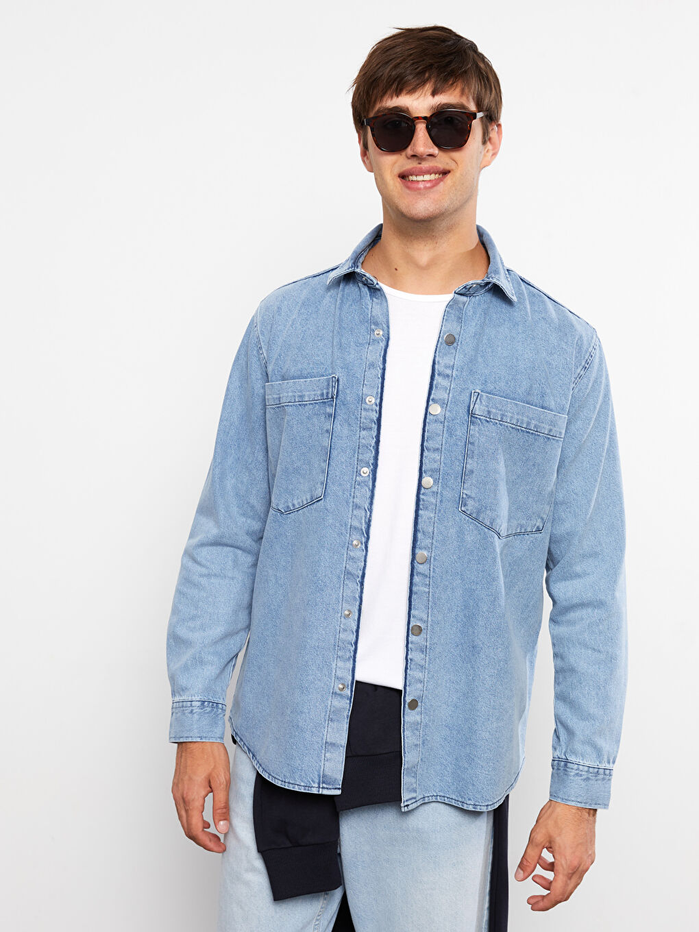Standard Fit Men's Denim Jacket-4