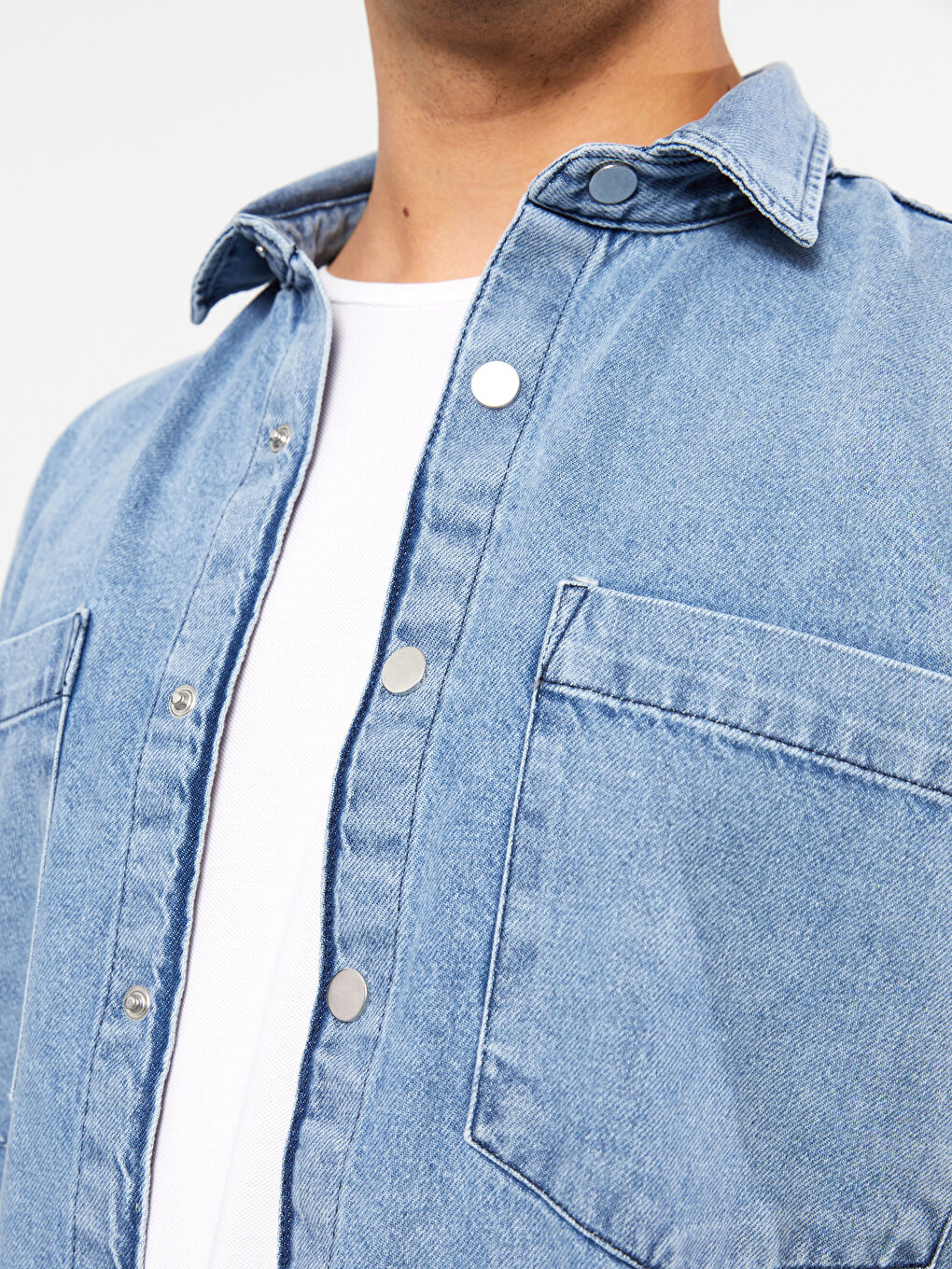 Standard Fit Men's Denim Jacket-5