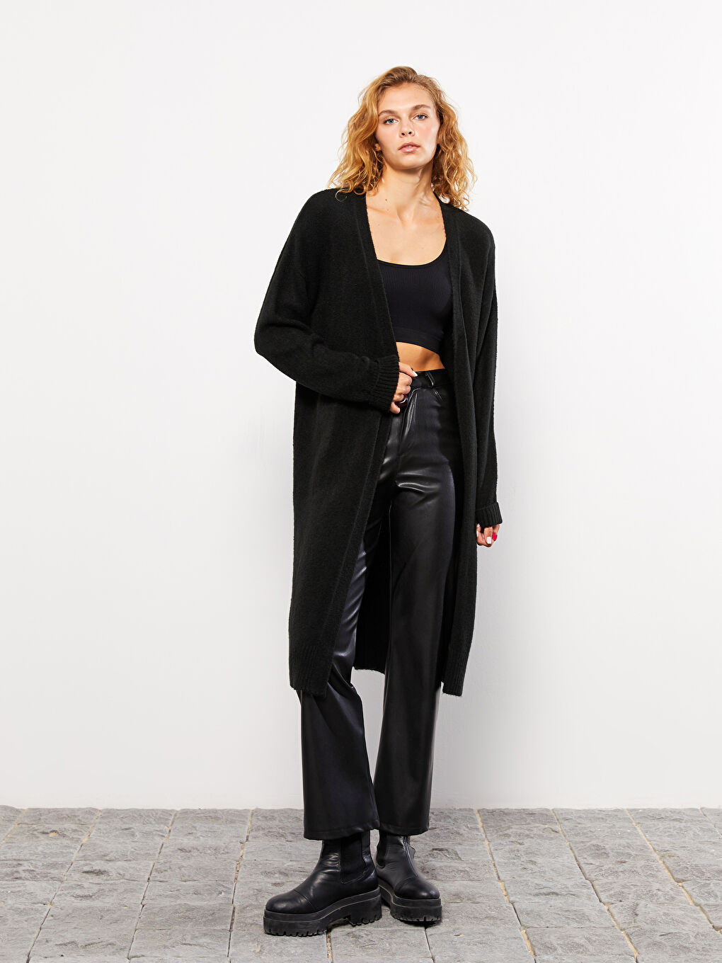 Siyah Şal Yaka Düz Uzun Kollu Kadın Triko Hırka-1