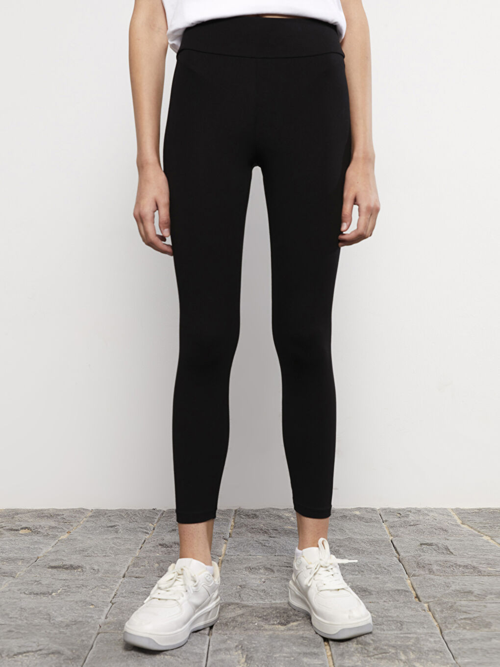 Women's Elasticated Waist Plain Leggings-1