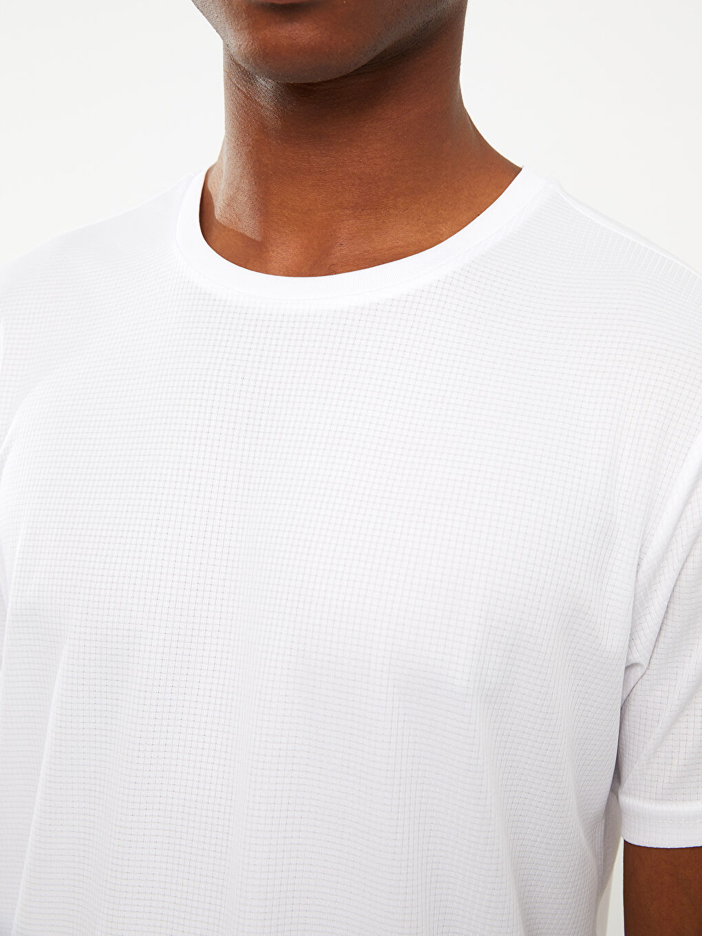 Beyaz Bisiklet Yaka Kısa Kollu Erkek Spor Tişört-3