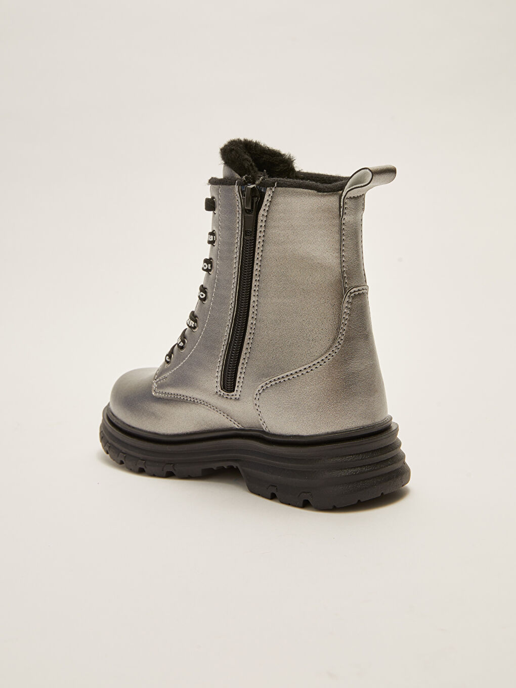 Gri Parlak Deri Görünümlü Kız Çocuk Bot-9