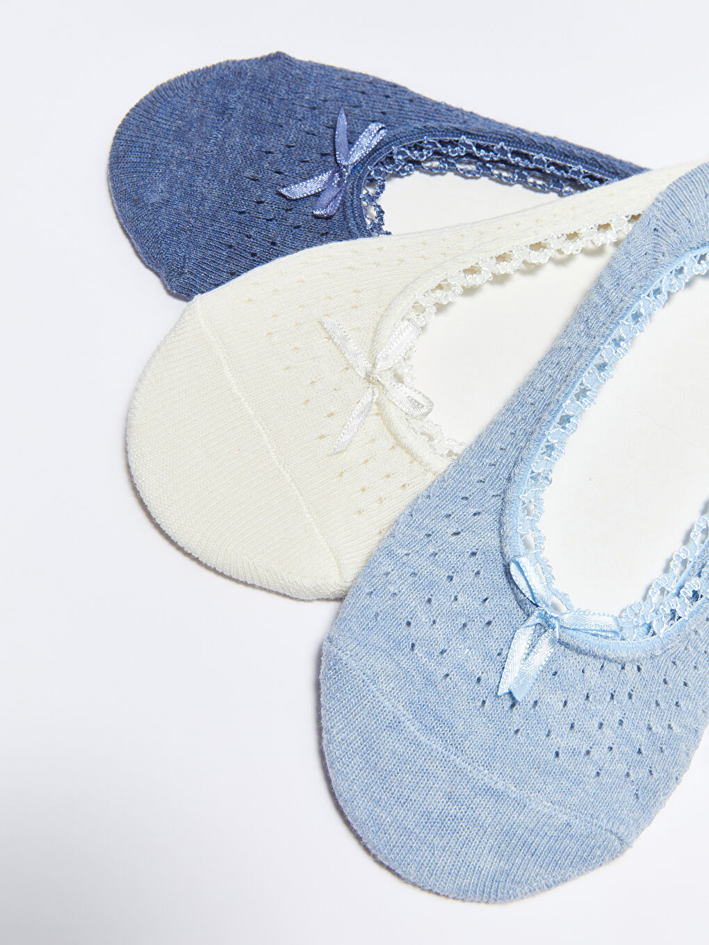 جوارب غير مرئية مطرزة للسيدات - ٣ قطع-2