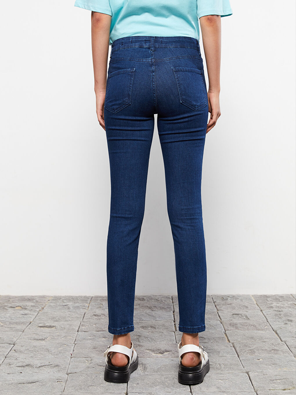 Jean Mercure à Taille Normale, Coupe Moulante, Détails Poches Droites pour Femmes Rodeo-4