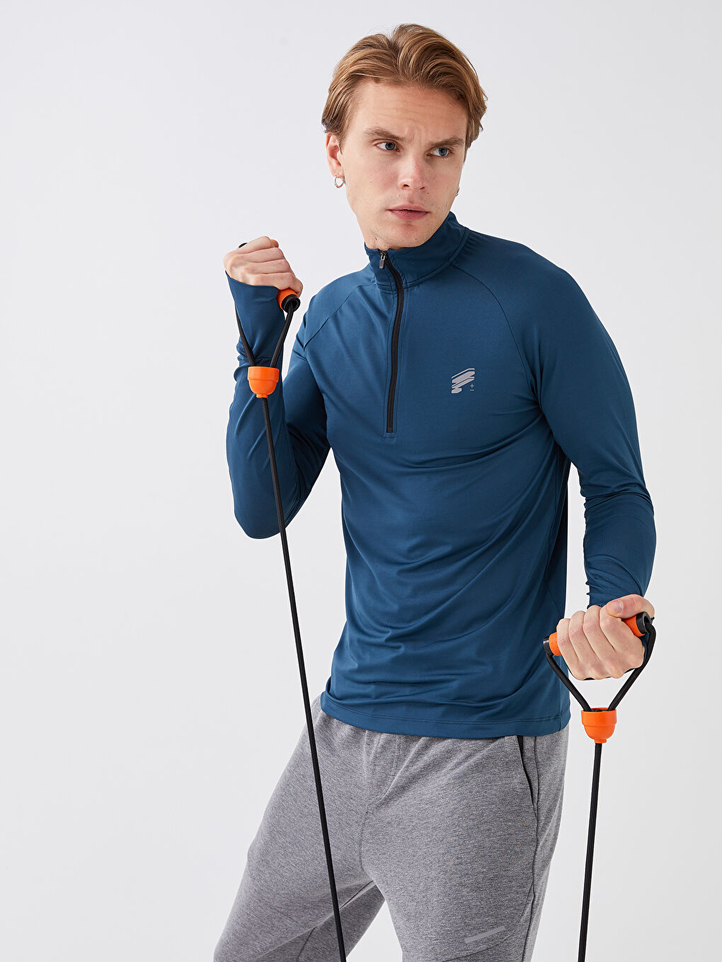 Ерлерге арналған спорттық биік жағалы ұзын жеңді принтті свитшот