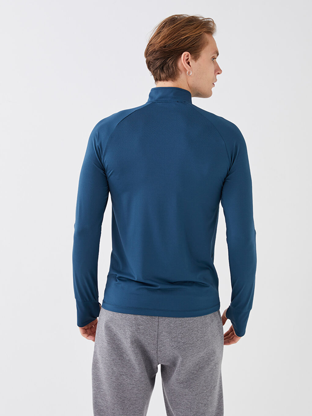 Ерлерге арналған спорттық биік жағалы ұзын жеңді принтті свитшот-3