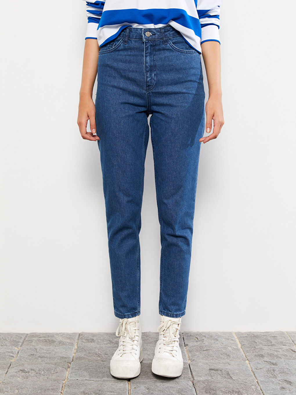 Women's High Waisted Mom Fit Regular Denim Trousers-3