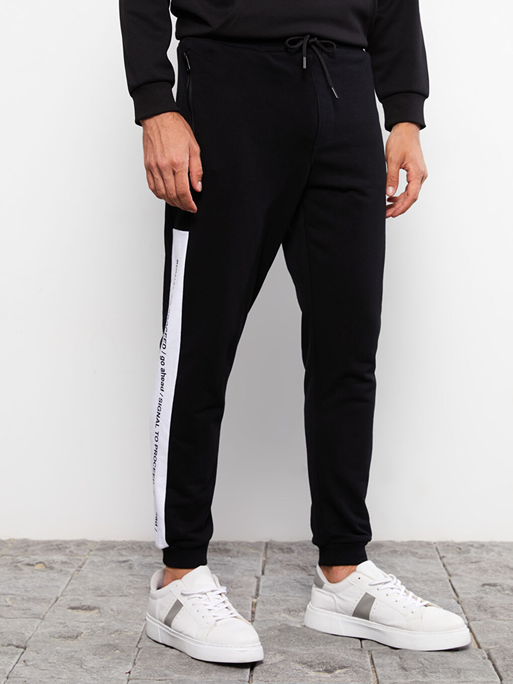 Slim Fit Printed Men's Jogger Sweatpants-2