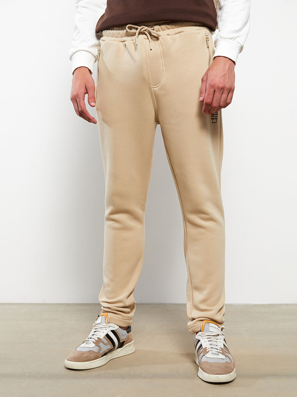 LC Waikiki Slim Fit Men's Thick Jogger Sweatpants -W28656Z8-FGP