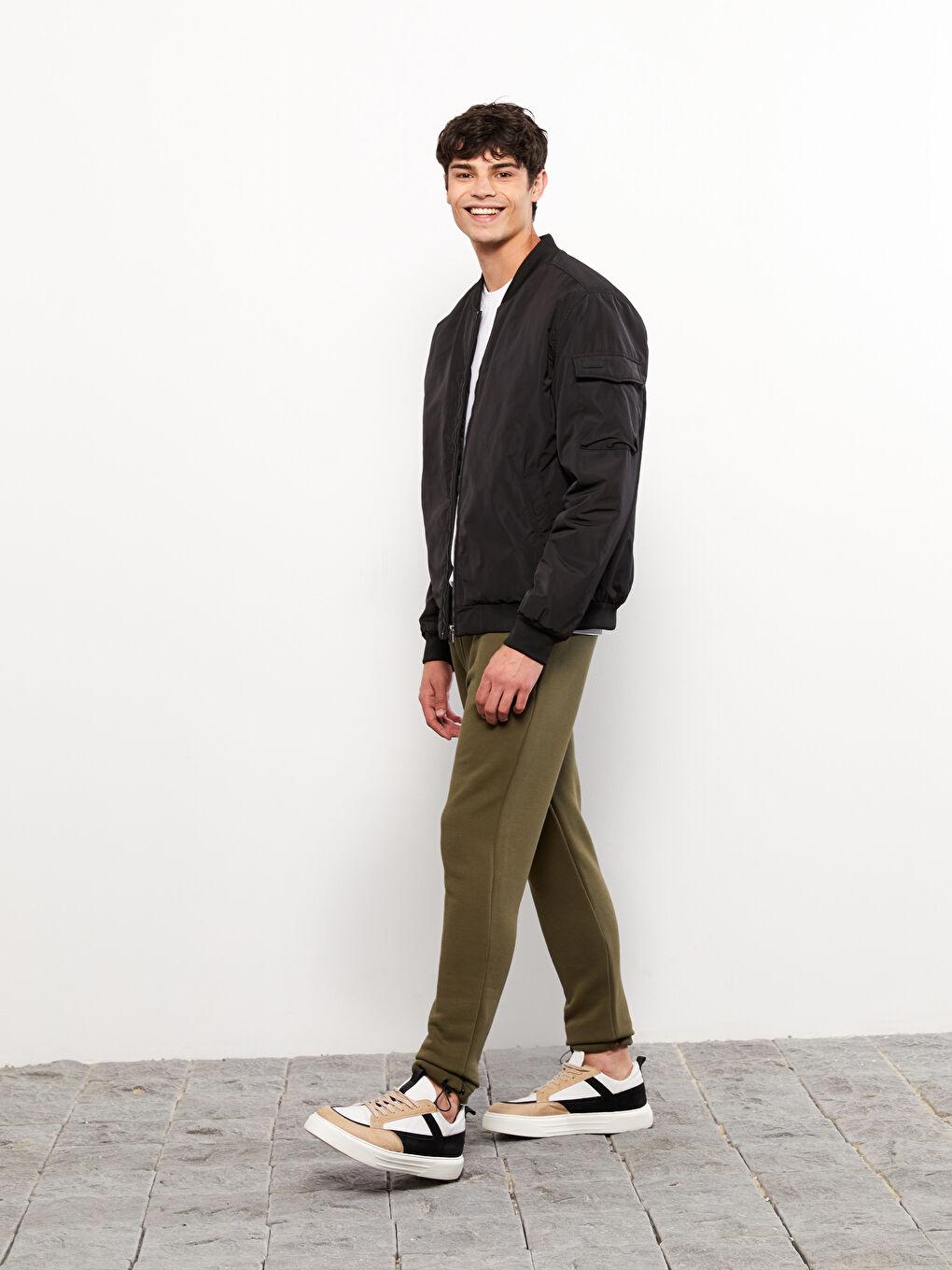 بنطلون رياضي رجالي تخين بقصة ضيقة