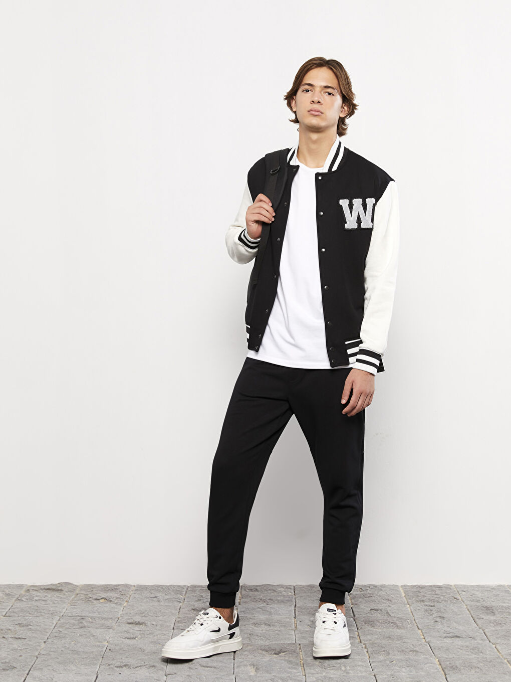 Siyah Dar Kalıp Erkek Eşofman Altı-1