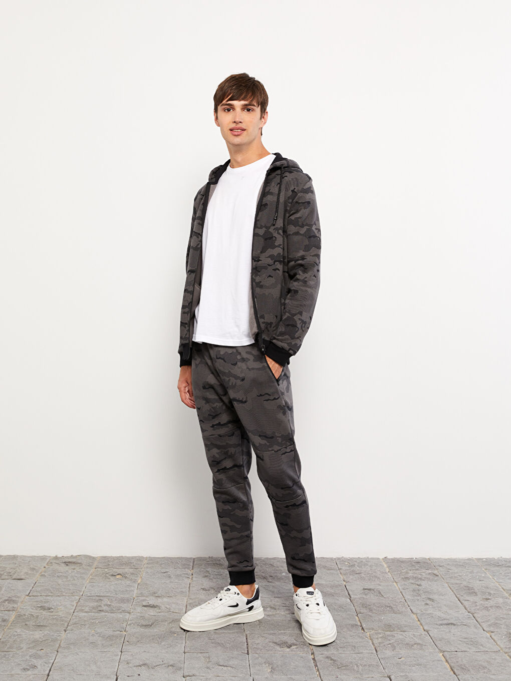 Тар пішім ерлерге арналған қалың джоггер спорттық шалбары