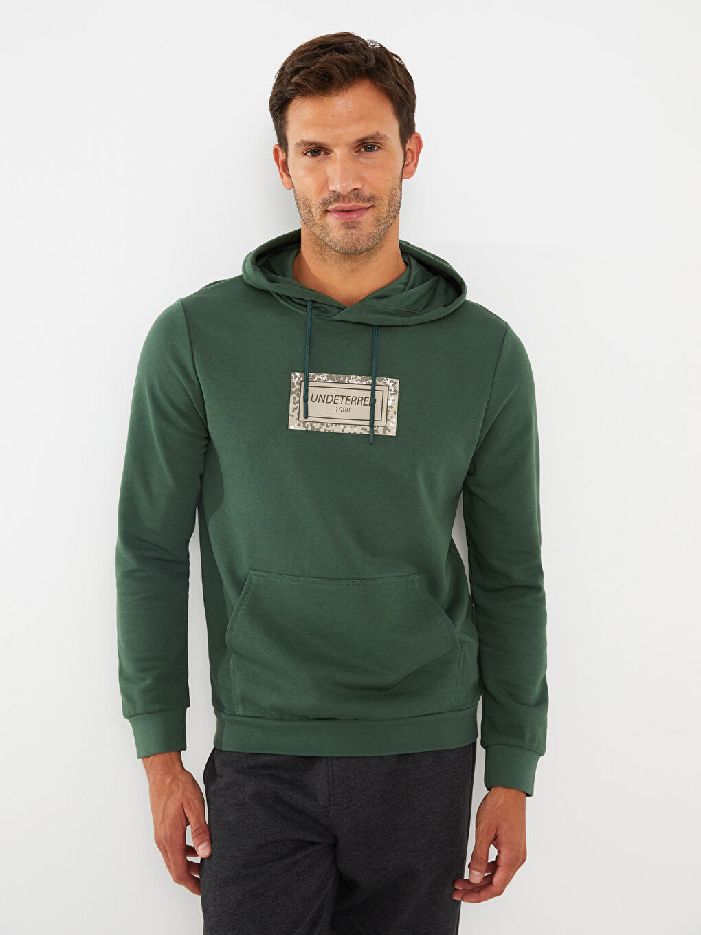 LCWAIKIKI Classic Yeşil Uzun Kollu Baskılı Erkek Kalın Hoodie - 2