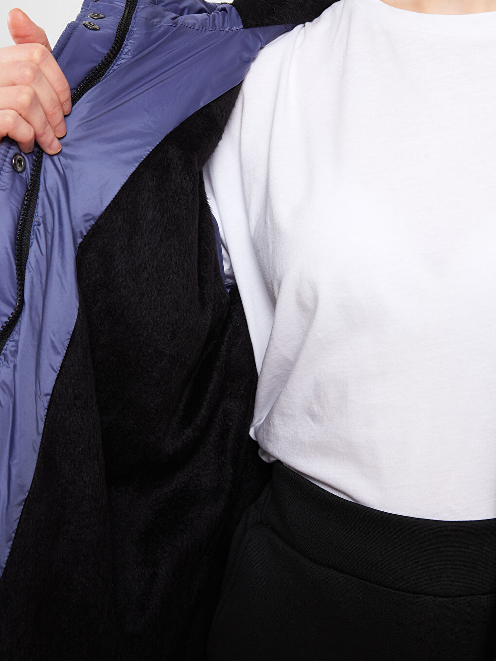 İndigo Kapüşonlu Kapitone Desenli Uzun Kollu Kadın Şişme Mont-5