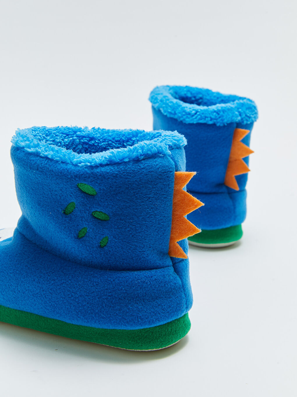Mavi Nakışlı Erkek Çocuk Ev Botu-4