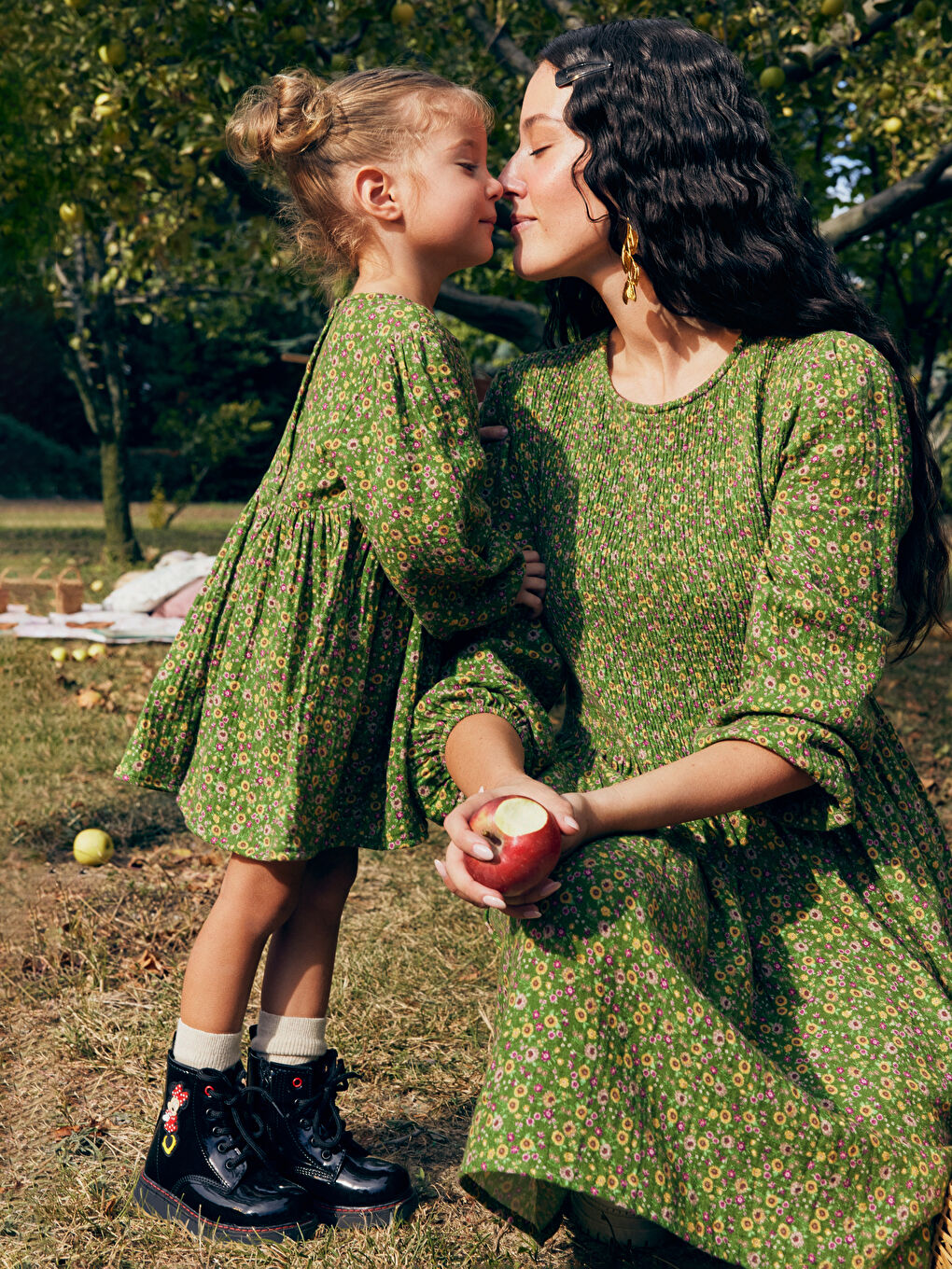 Ботинки для девочек с лицензией Минни Маус, шнуровкой и застежкой-молнией-1