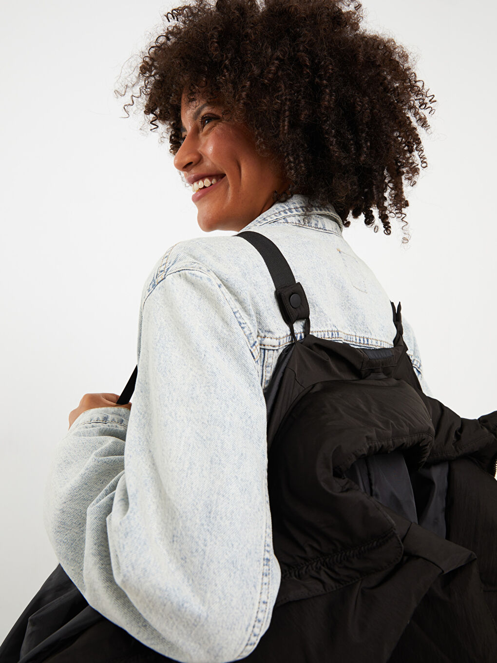 Siyah Kapüşonlu Kapitone Kadın Şişme Mont-7