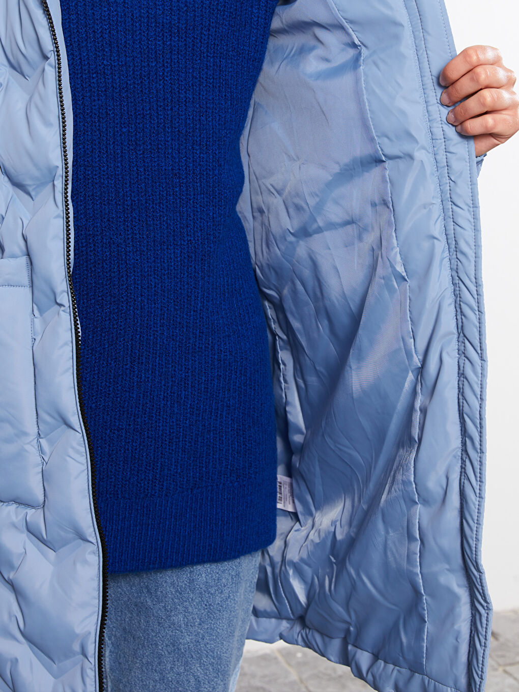 Mavi Kapüşonlu Kendinden Desenli Kadın Şişme Mont-2