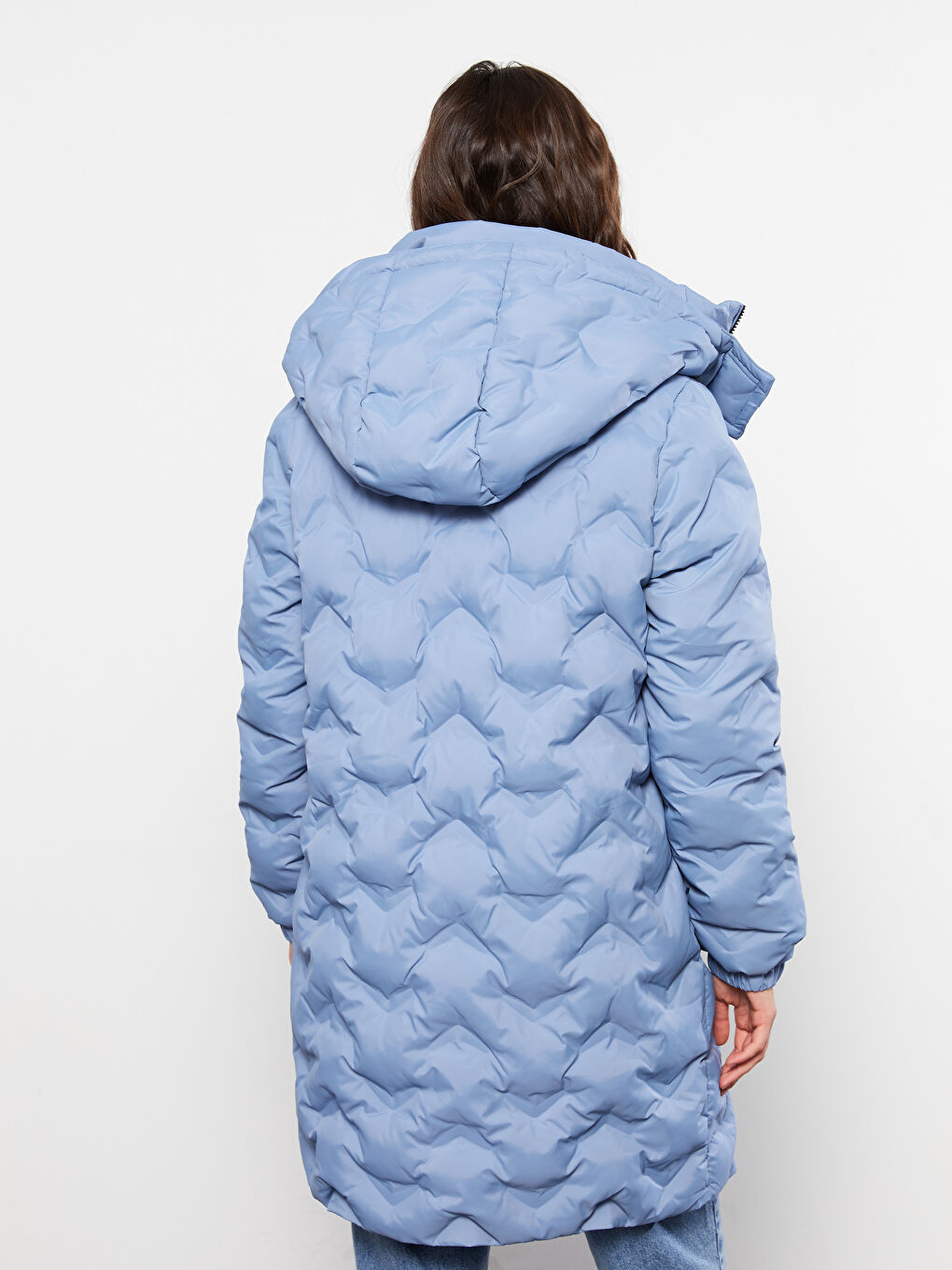 Mavi Kapüşonlu Kendinden Desenli Kadın Şişme Mont-4