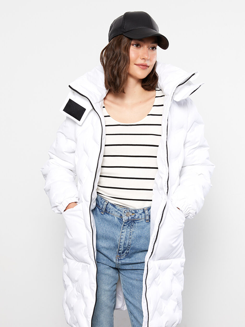 Женский пуховик с капюшоном, узорчатый, с длинным рукавом