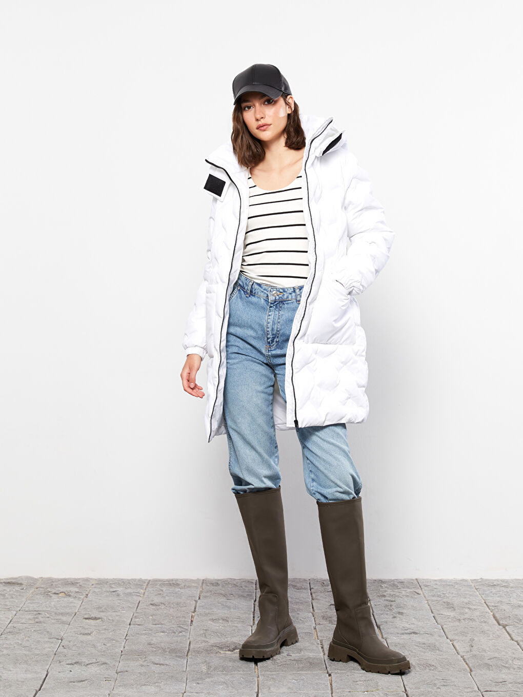 Женский пуховик с капюшоном, узорчатый, с длинным рукавом-1