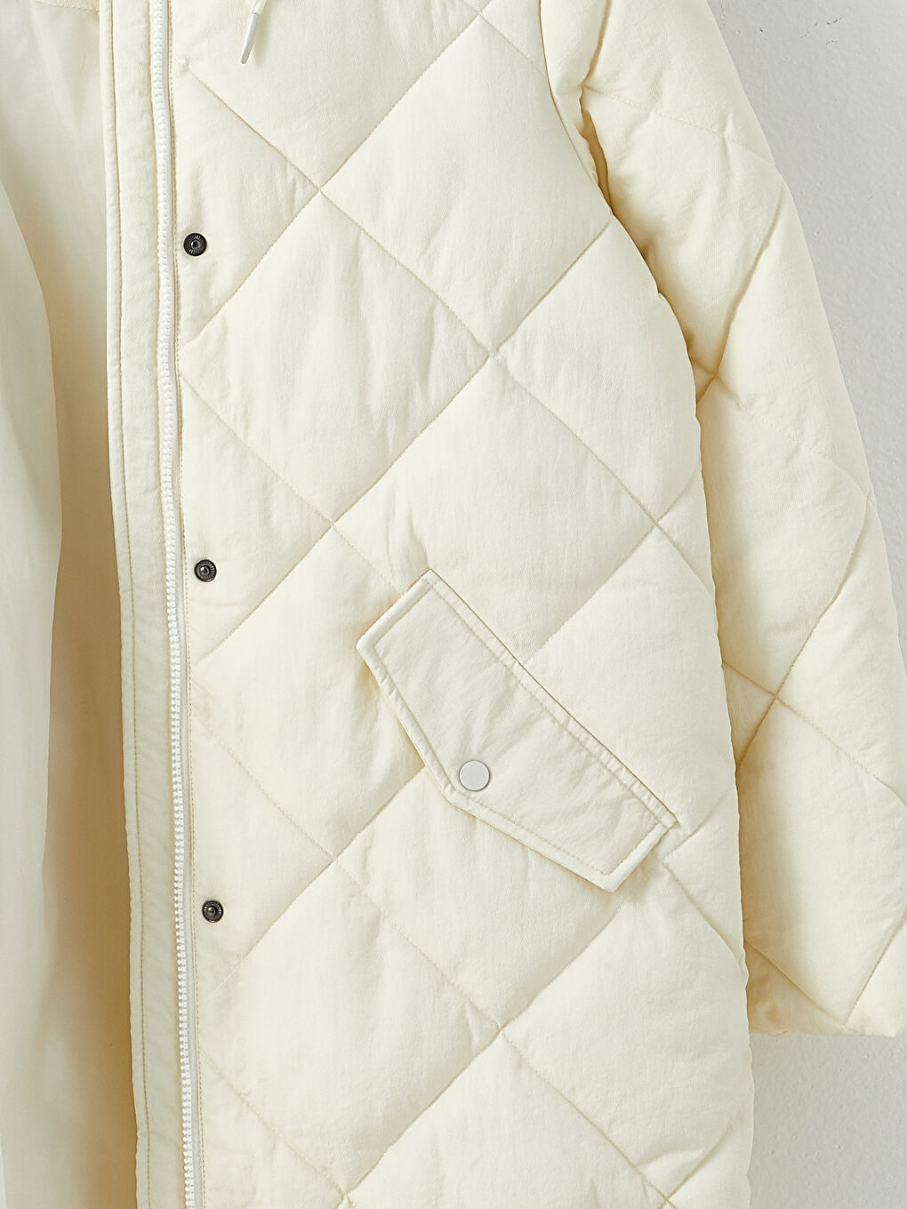 Bej Kapüşonlu Kapitone Kadın Şişme Mont-8