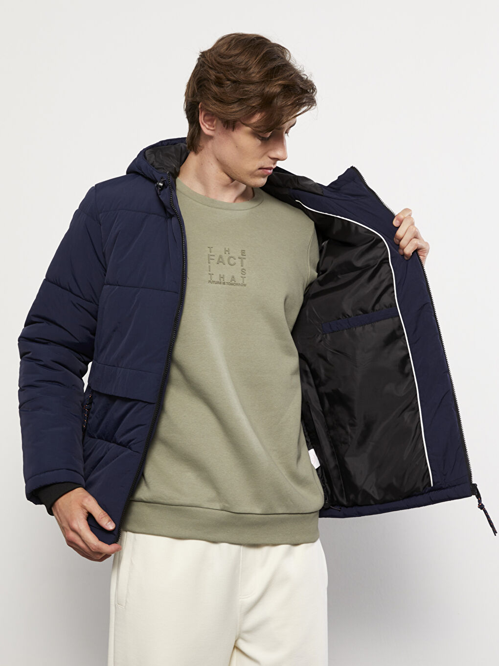 LCW Casual بالطو منتفخ بفتحة عادية بكابوش للرجال -W28782Z8-RFD