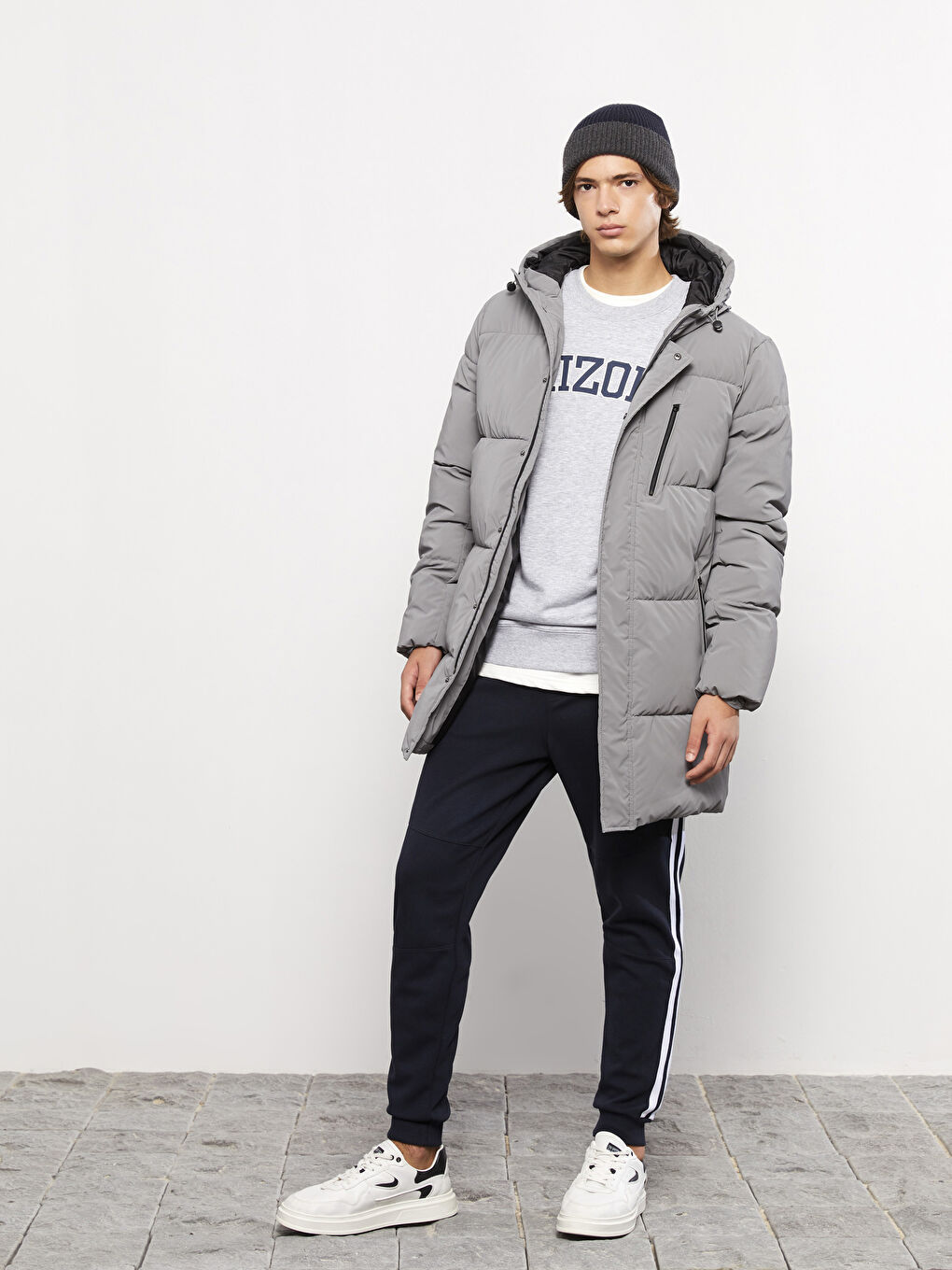 Мужское Толстое Пальто с Капюшоном Стандартного Кроя