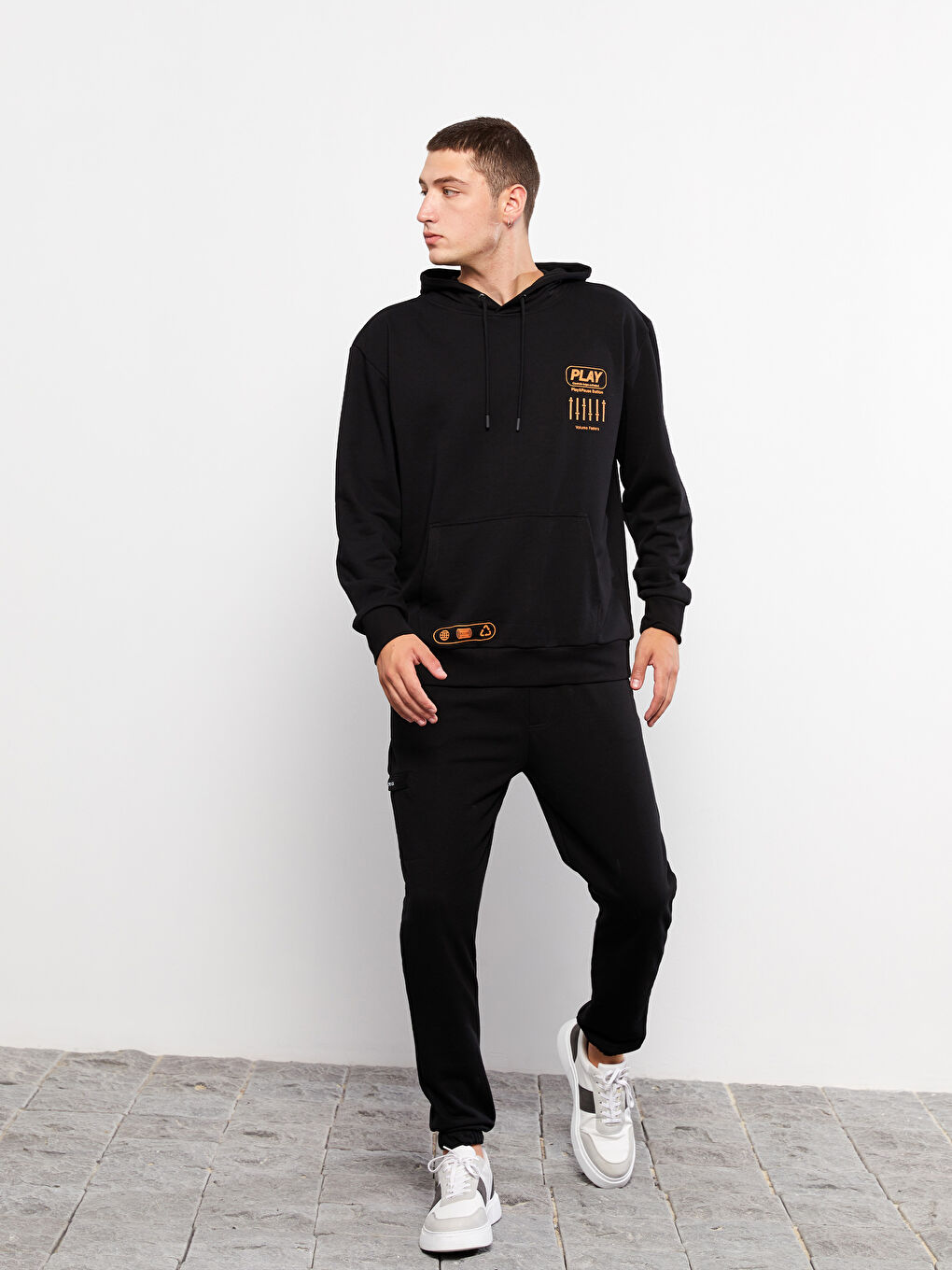 Siyah Rahat Kalıp Erkek Jogger Eşofman Altı-1