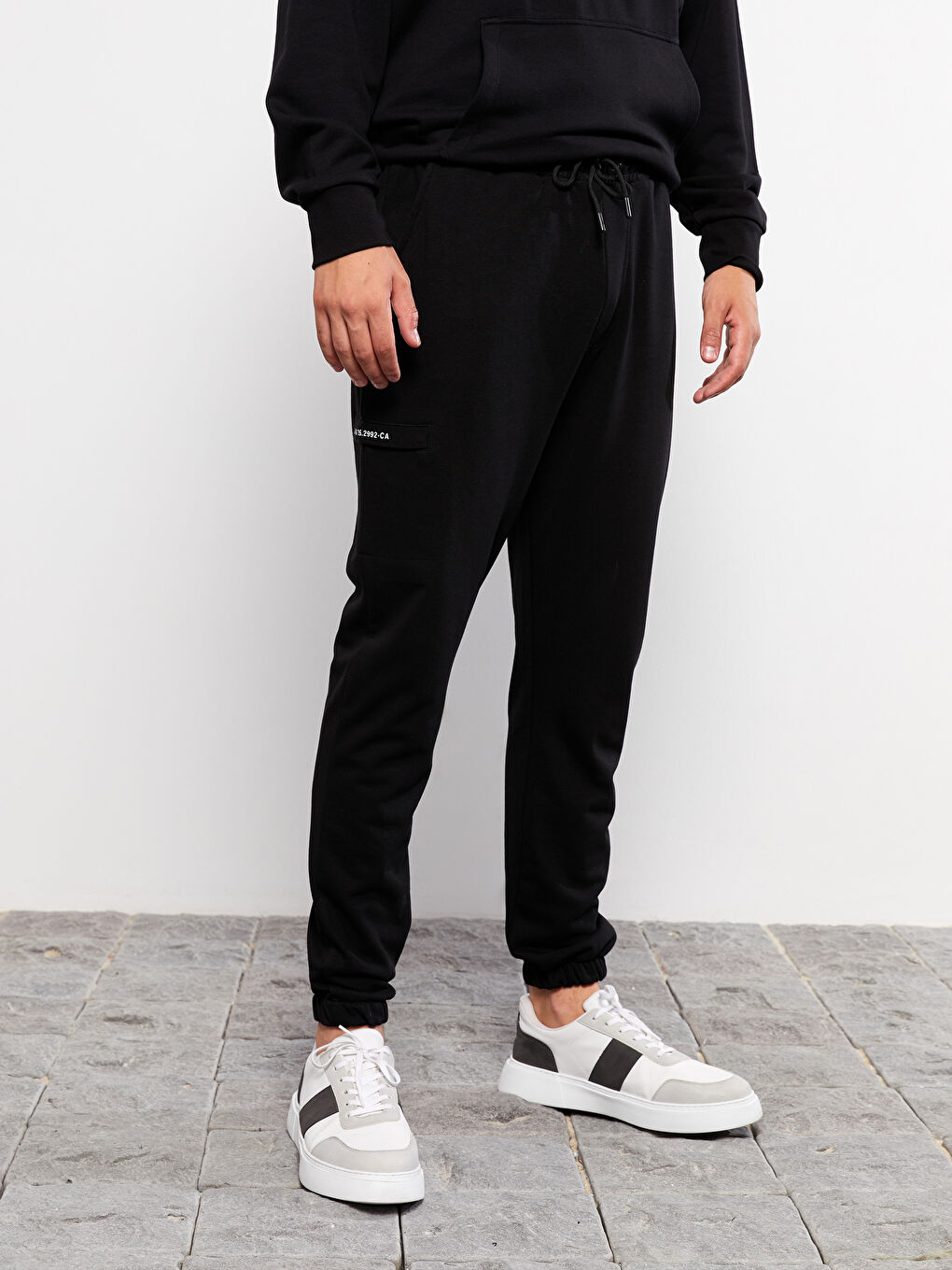 Siyah Rahat Kalıp Erkek Jogger Eşofman Altı-3