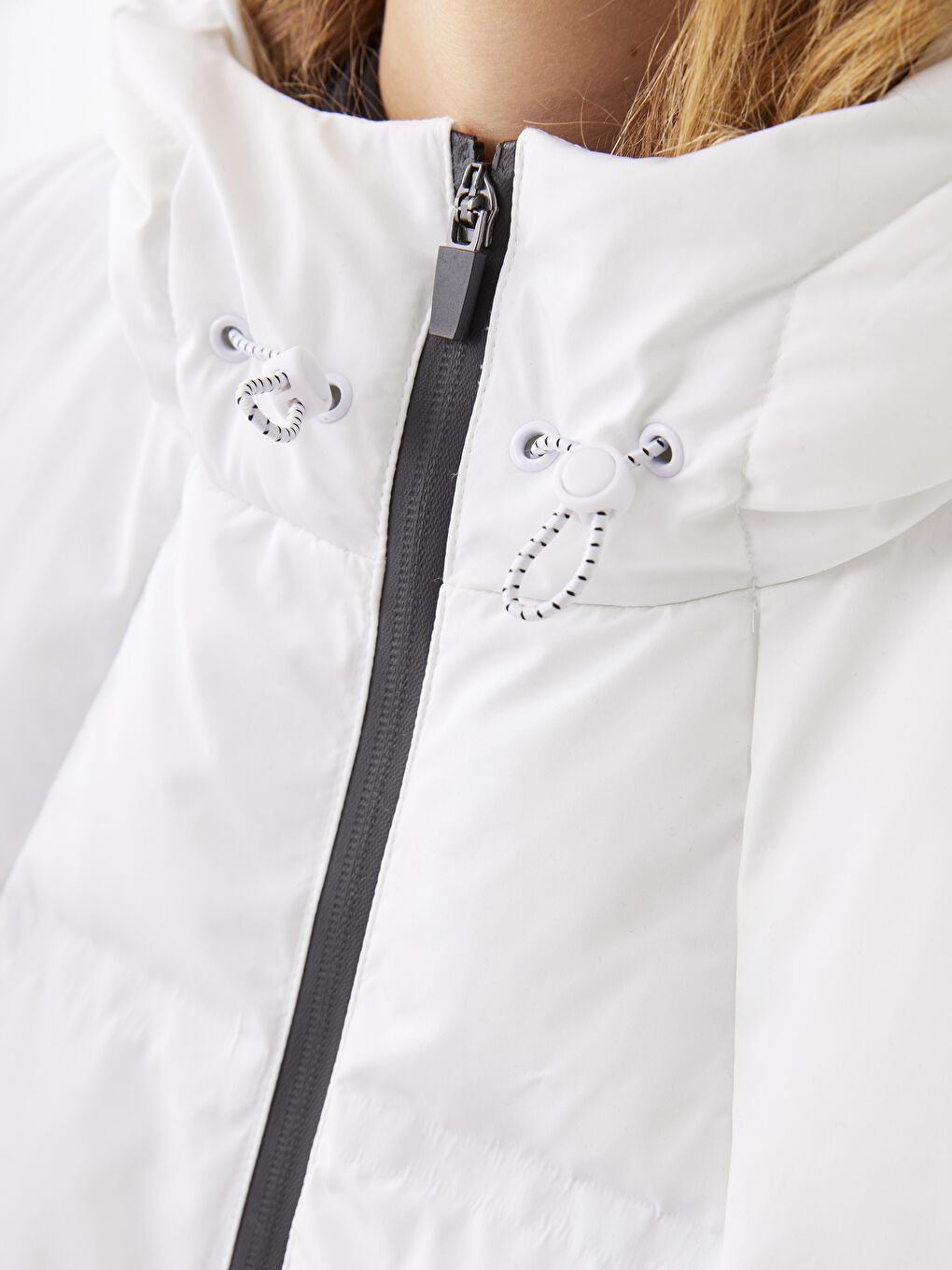 LCW OUTDOOR Women's Hooded Plain Puffer Coat -W28865Z8-RVK