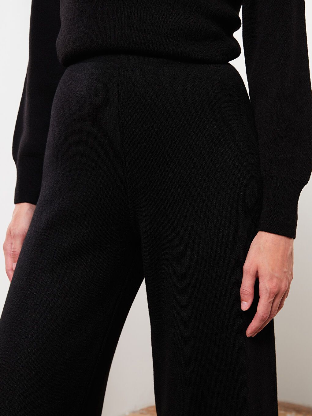 Women's Elasticated Waist Plain Knitwear Trousers-2