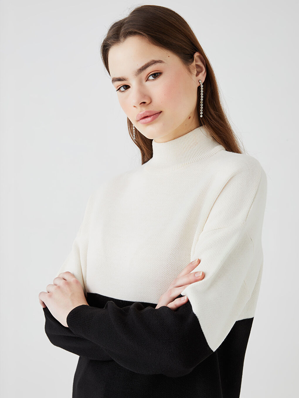 Siyah Yarım Balıkçı Yaka Renk Bloklu Uzun Kollu Kadın Triko Tunik-1