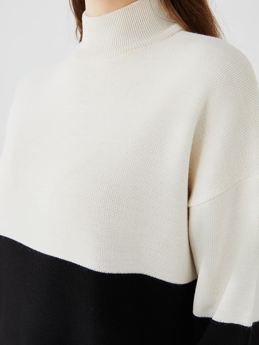 Siyah Yarım Balıkçı Yaka Renk Bloklu Uzun Kollu Kadın Triko Tunik-3