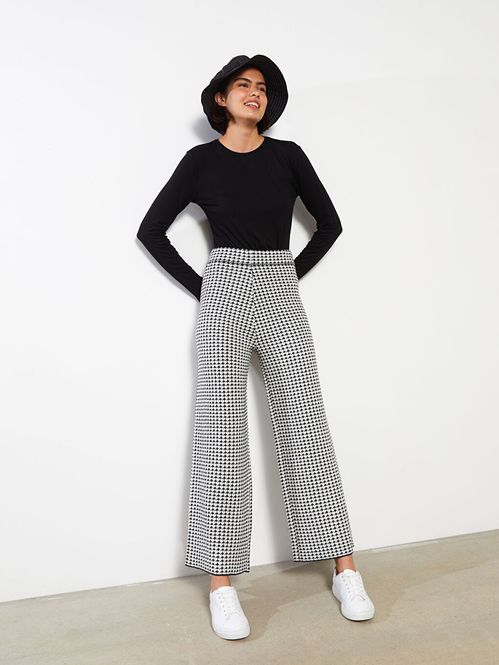 Elasticated Waist Plaid Women's Trousers