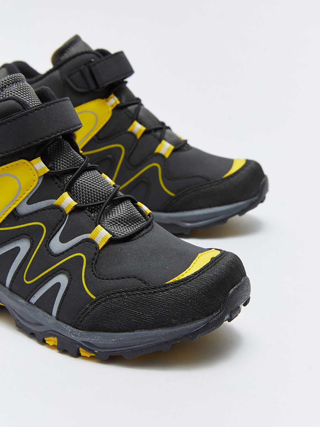 LCW STEPS Laces & Hook-and-Loop Boys' Trekking Boot -W28989Z4-HUC