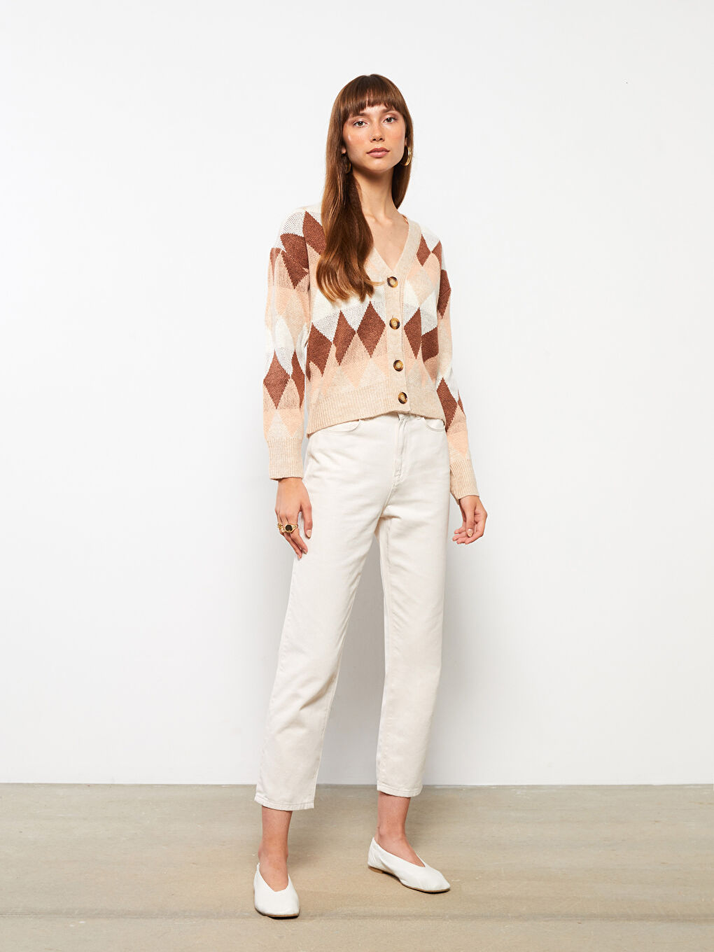 Kahverengi V Yaka Desenli Kadın Triko Hırka-2