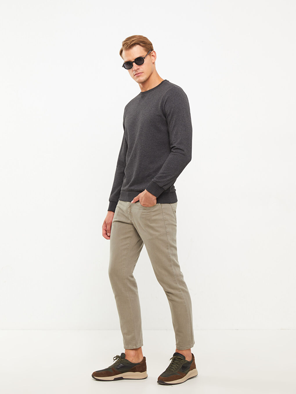 Crew Neck Long Sleeve Men's Sweatshirt-3
