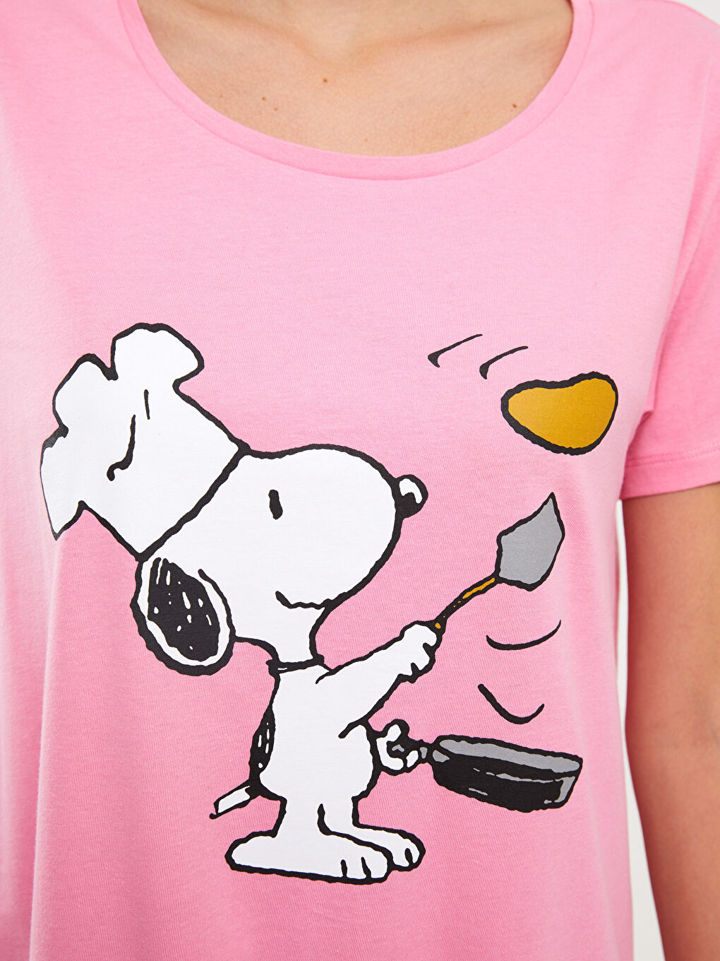 LCW DREAM Rundhalsausschnitt Snoopy Bedrucktes Kurzarm Baumwolle Nachthemd für Damen -W29234Z8-FNL