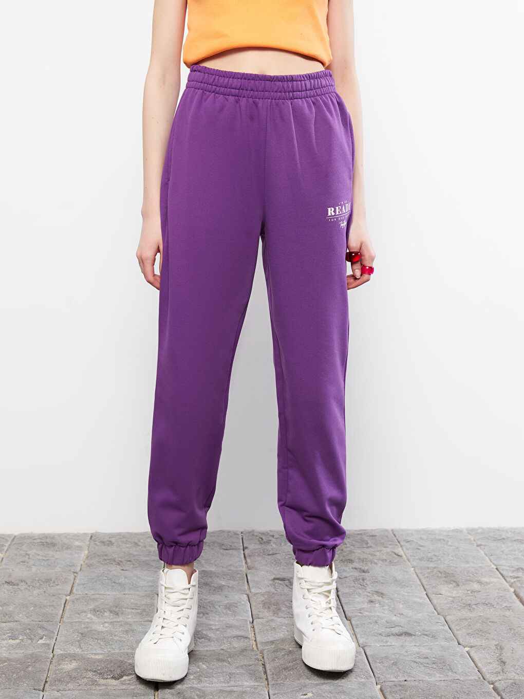 بنطلون رياضي بخصر مطاطي بتفاصيل جيب مطبوع للسيدات-2