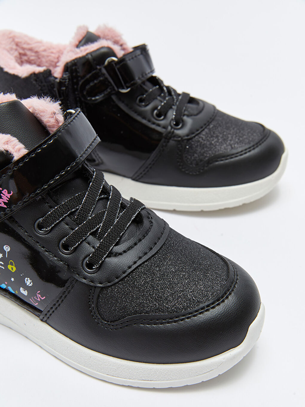 Siyah Baskılı Cırt Cırt ve Fermuar Kapamalı Kız Çocuk Bot-2