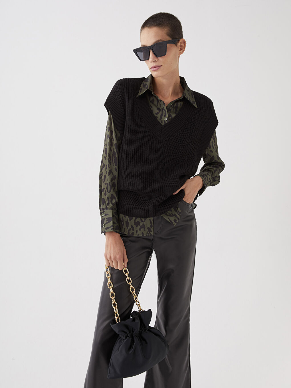 Siyah Kadın V Yaka Düz Triko Süveter-2