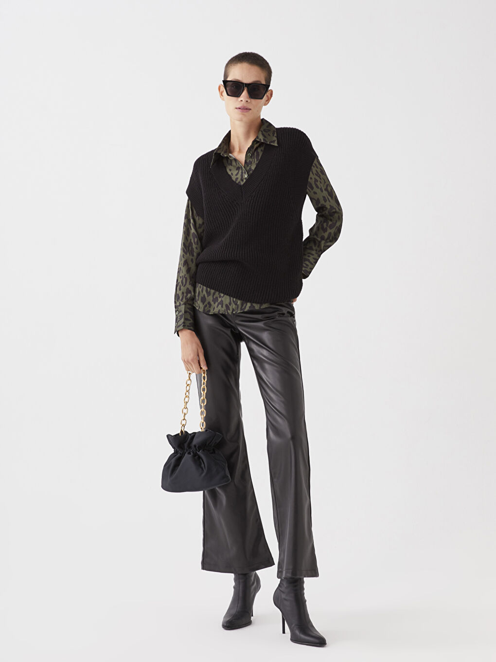 Siyah Kadın V Yaka Düz Triko Süveter-4