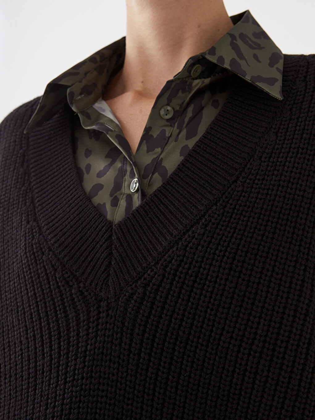 Siyah Kadın V Yaka Düz Triko Süveter-6